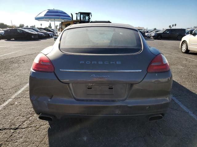 2011 Porsche Panamera 2