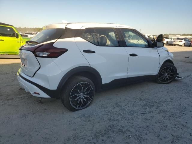 2022 Nissan Kicks S