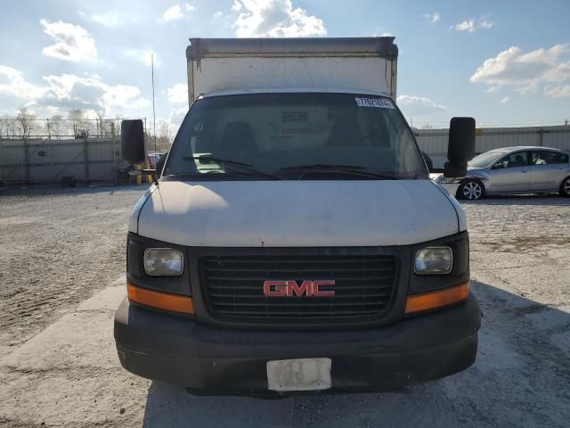 2004 GMC Savana Cutaway G3500