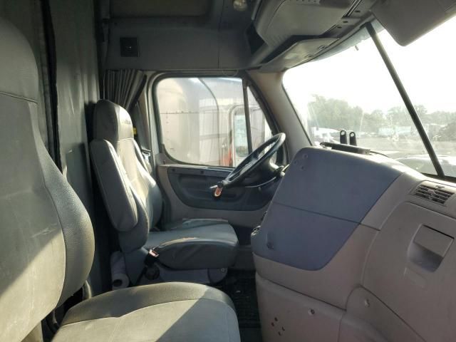 2013 Freightliner Cascadia 125