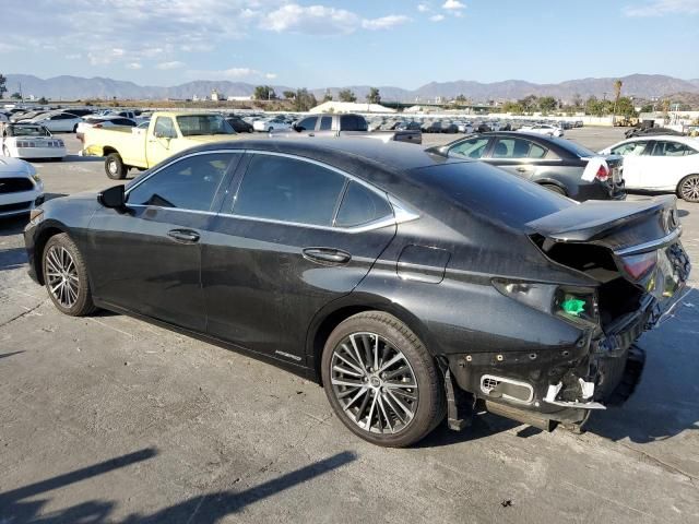 2022 Lexus ES 300H Base