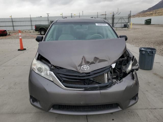 2014 Toyota Sienna LE