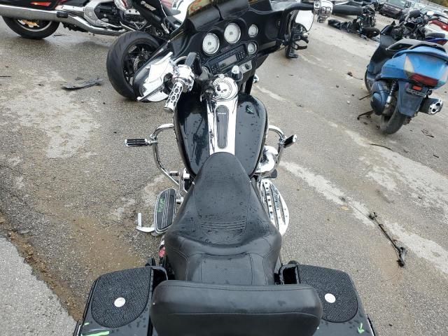 2010 Harley-Davidson Flhx