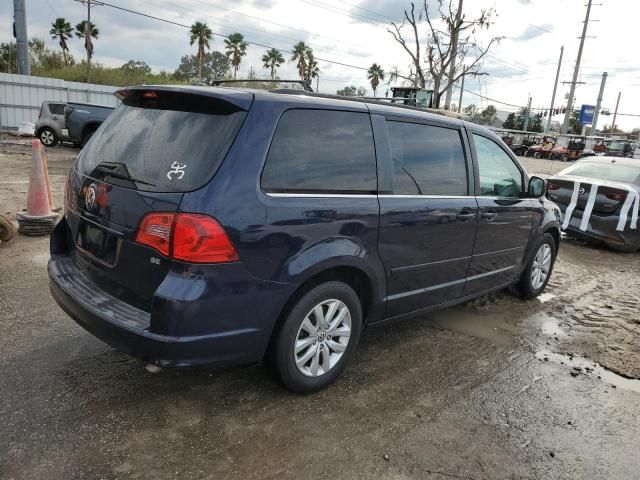 2014 Volkswagen Routan SE