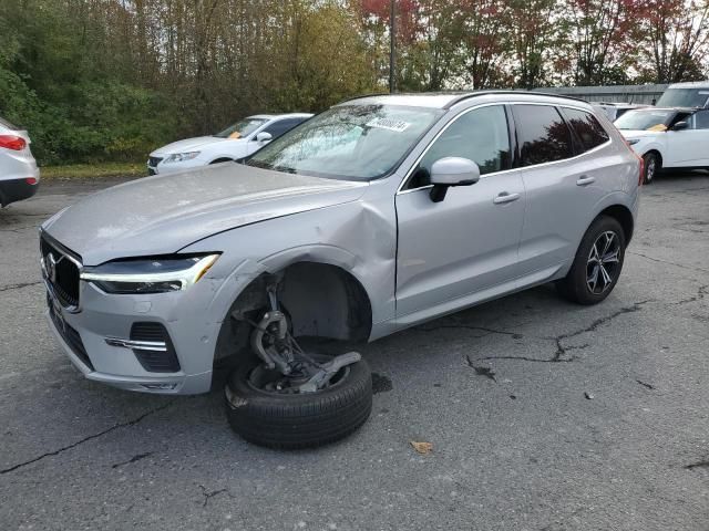 2022 Volvo XC60 B5 Momentum