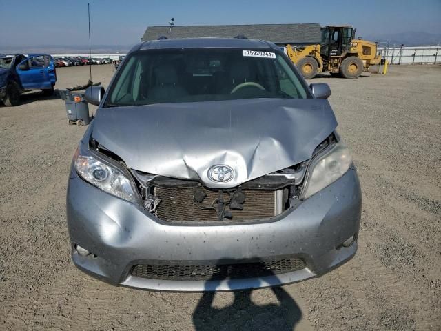 2013 Toyota Sienna XLE