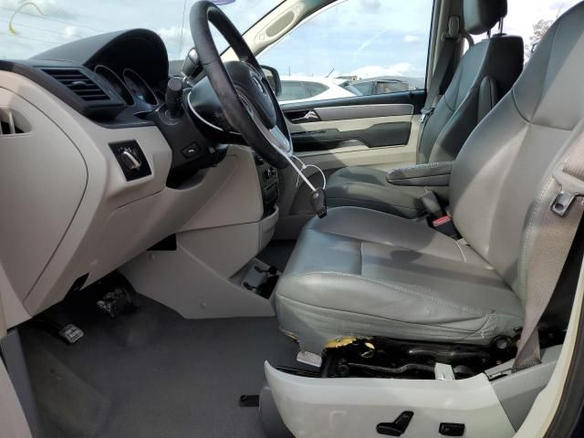 2014 Volkswagen Routan SE