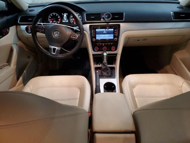 2013 Volkswagen Passat SE