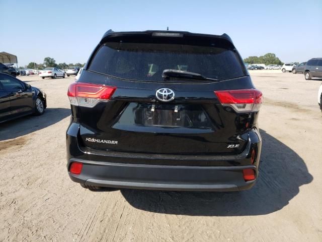 2018 Toyota Highlander SE