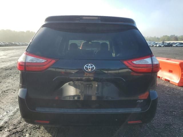 2017 Toyota Sienna XLE