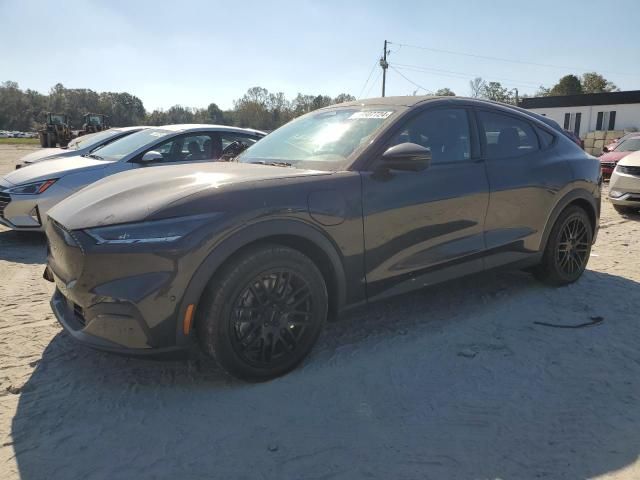 2022 Ford Mustang MACH-E Select