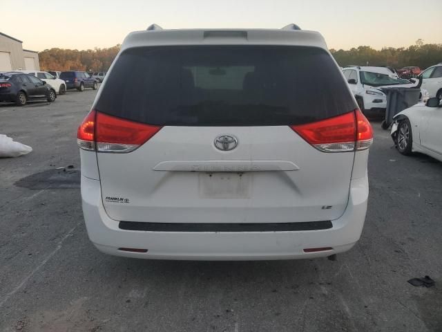 2013 Toyota Sienna LE