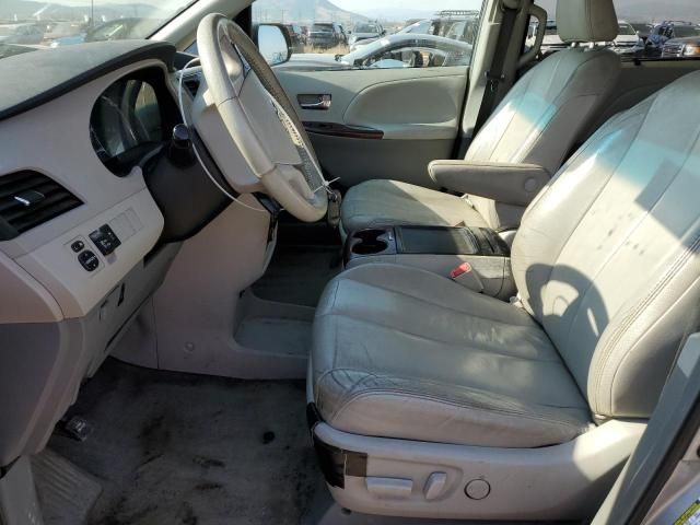 2013 Toyota Sienna XLE