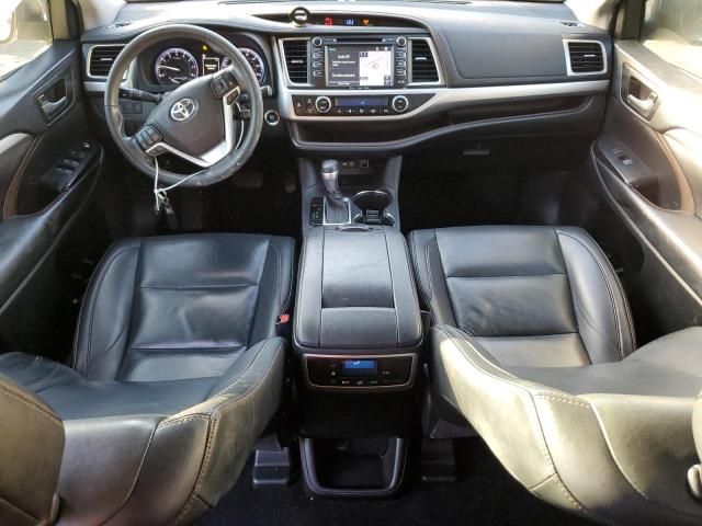 2019 Toyota Highlander SE