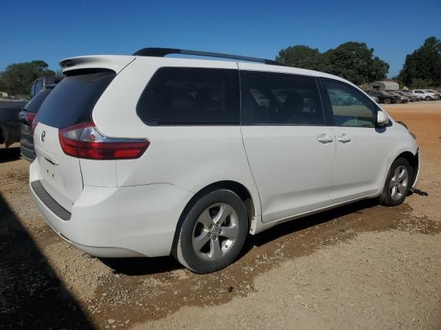 2015 Toyota Sienna LE