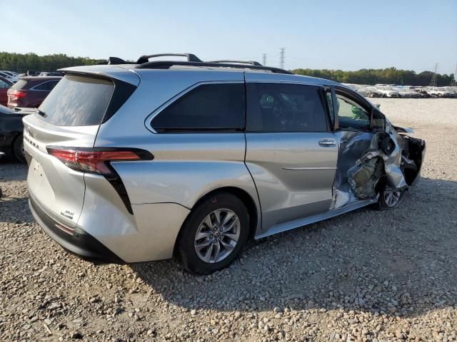 2022 Toyota Sienna XLE