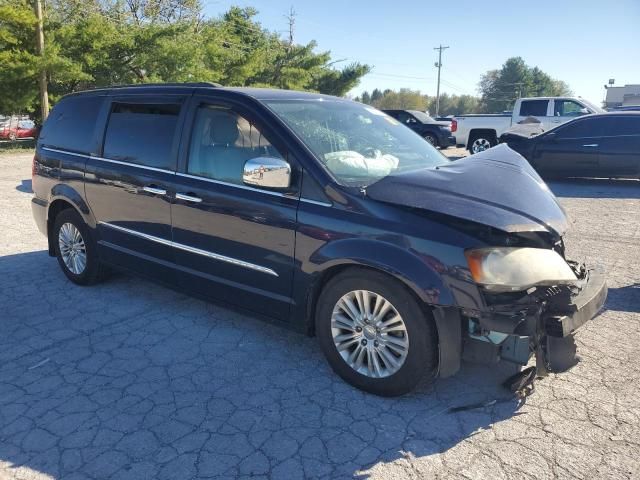 2013 Chrysler Town & Country Touring L