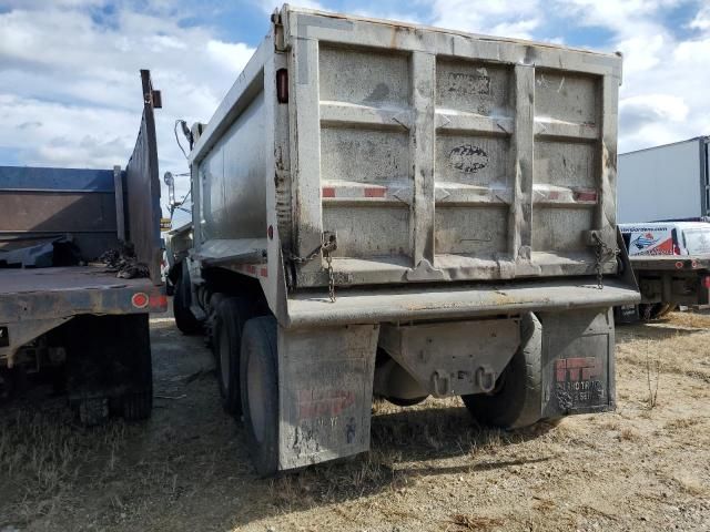 2004 Freightliner Medium Conventional FL112