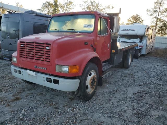 2002 International 4000 4700