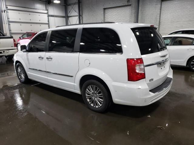 2016 Chrysler Town & Country Touring L