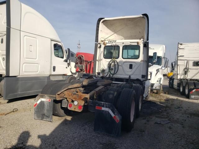 2014 Freightliner Cascadia 113