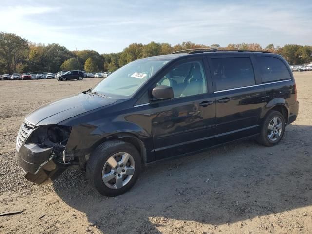 2010 Chrysler Town & Country LX