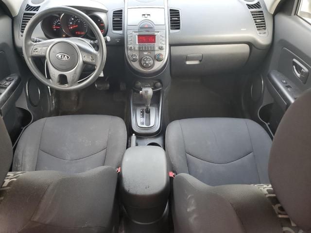 2010 KIA Soul +