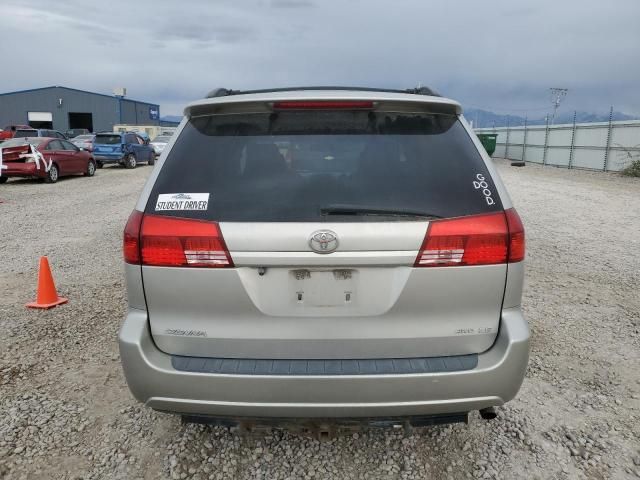 2004 Toyota Sienna LE