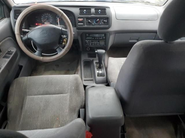 2000 Nissan Frontier Crew Cab XE
