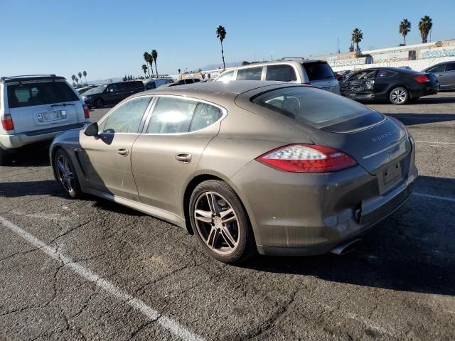 2011 Porsche Panamera 2