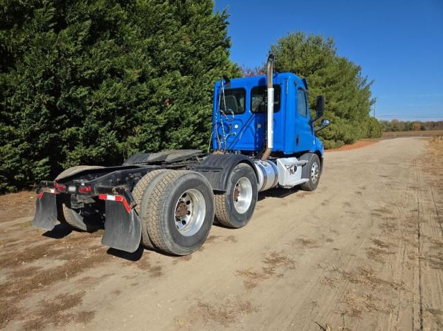 2019 Freightliner Cascadia 116