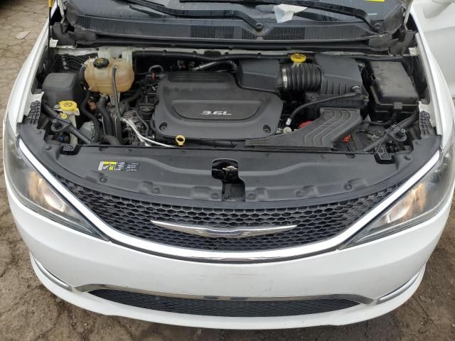 2017 Chrysler Pacifica Touring L