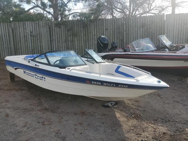 1998 Mastercraft Craft Boat