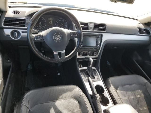 2013 Volkswagen Passat SE