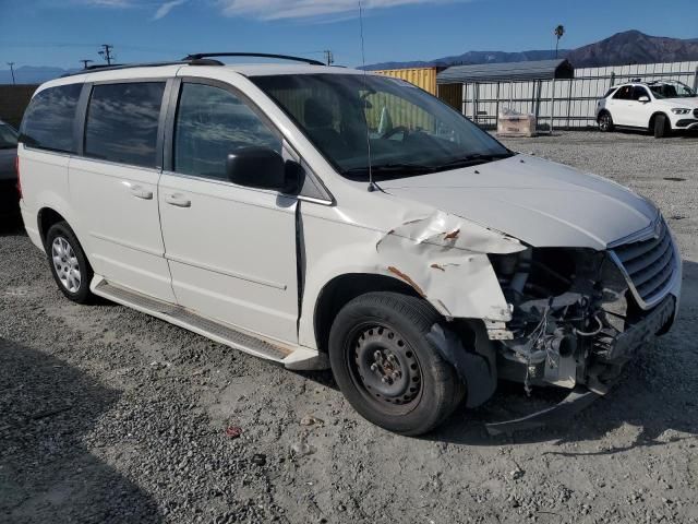 2010 Chrysler Town & Country LX