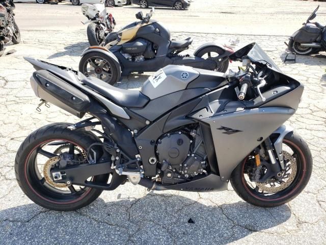 2013 Yamaha YZFR1