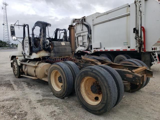 1994 Freightliner Conventional FLD120