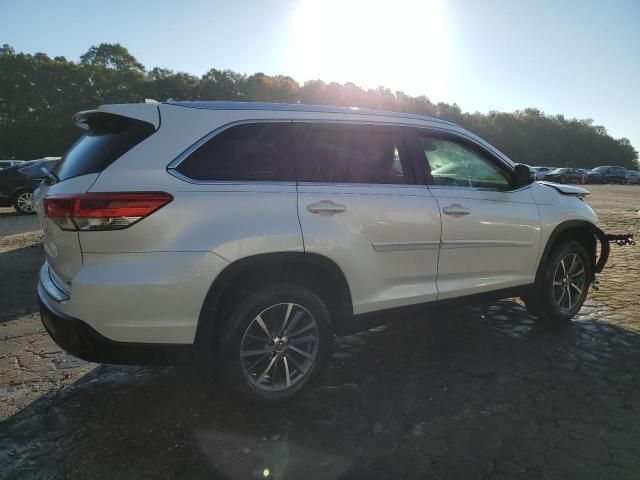 2019 Toyota Highlander SE