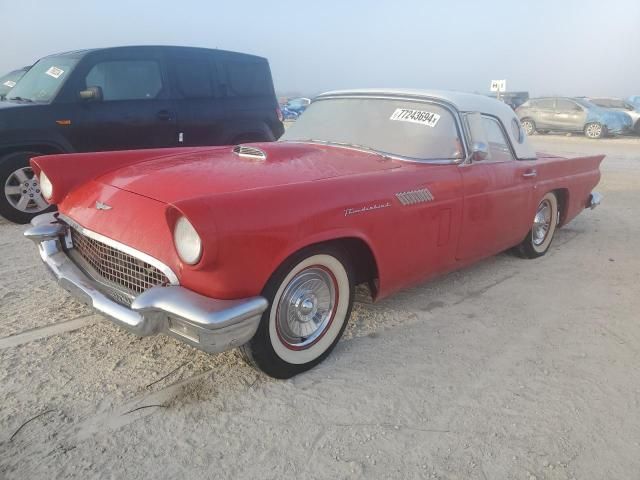 1957 Ford Thunderbird