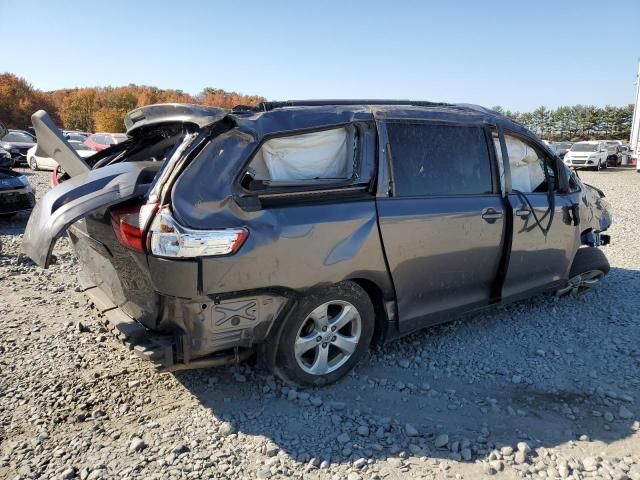 2016 Toyota Sienna LE