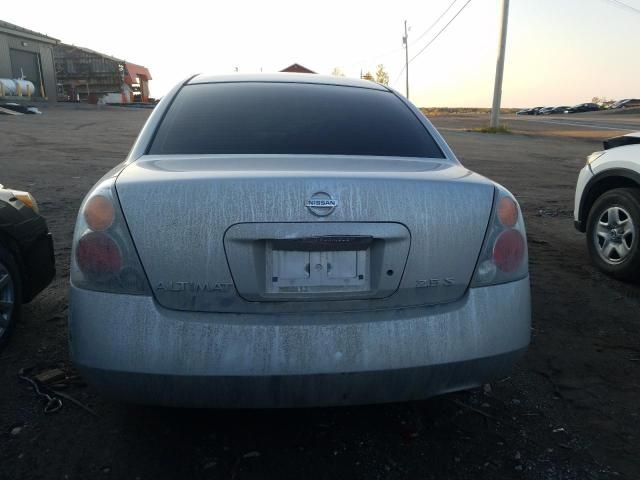 2004 Nissan Altima Base