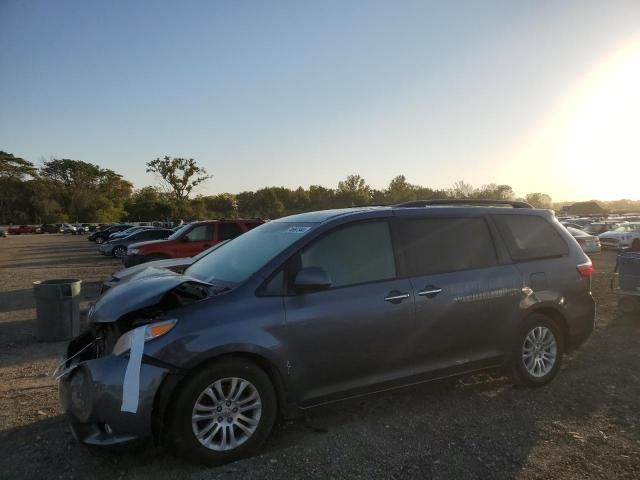 2015 Toyota Sienna XLE