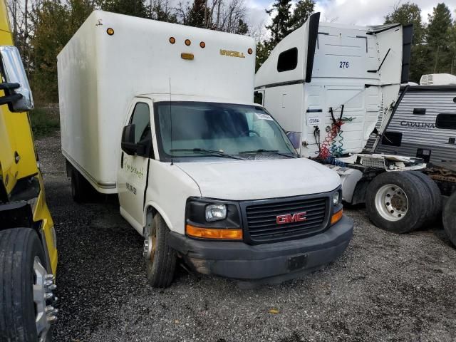 2010 GMC Savana Cutaway G3500