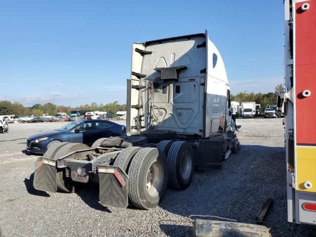 2016 Freightliner Cascadia 125