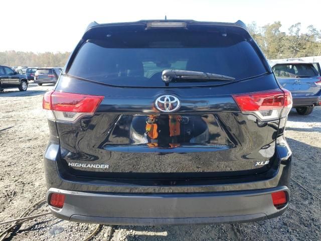 2019 Toyota Highlander SE