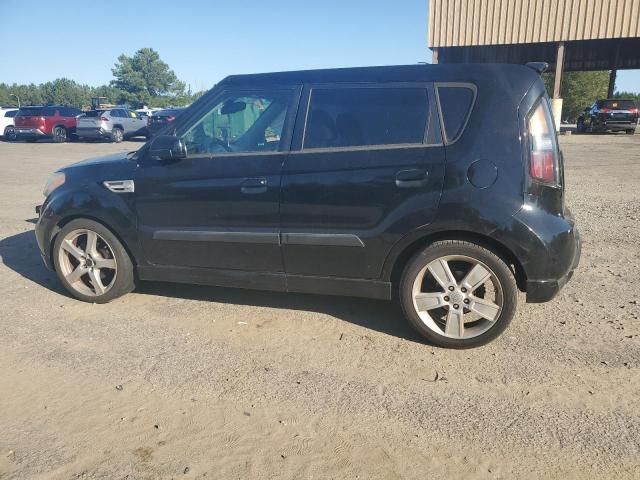 2010 KIA Soul +