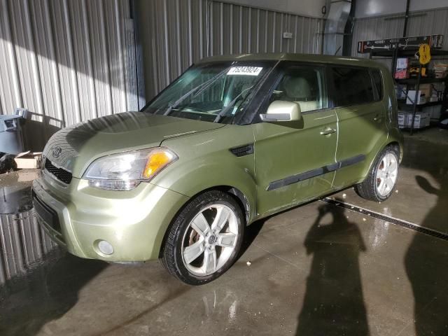 2011 KIA Soul +