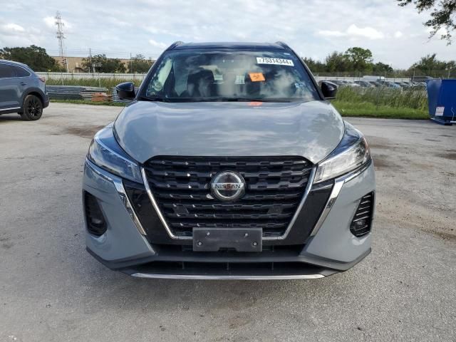 2021 Nissan Kicks SR