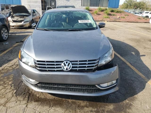 2015 Volkswagen Passat SEL