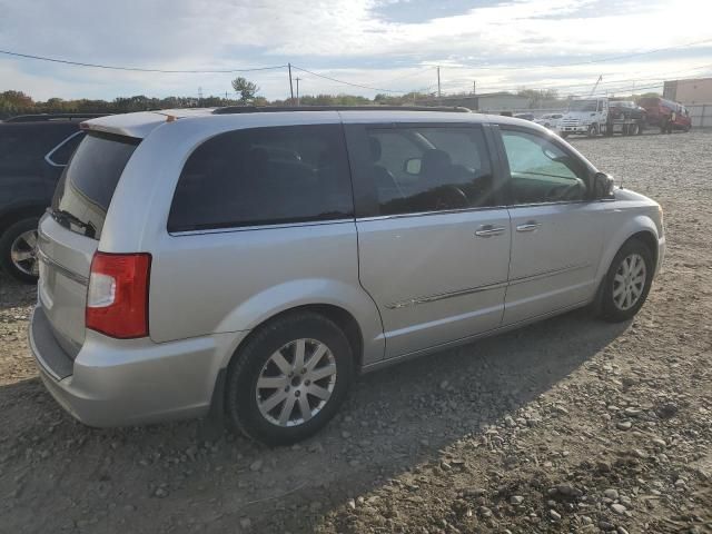 2012 Chrysler Town & Country Touring L